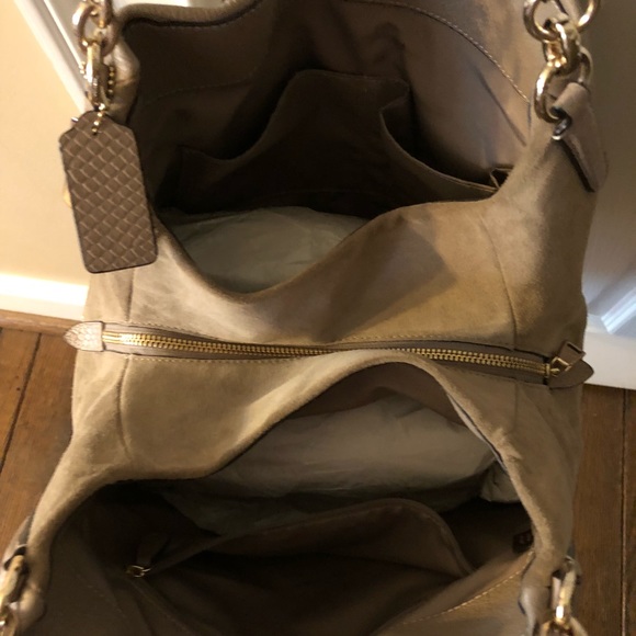 Authentic Coach Purse - Picture 4 of 6